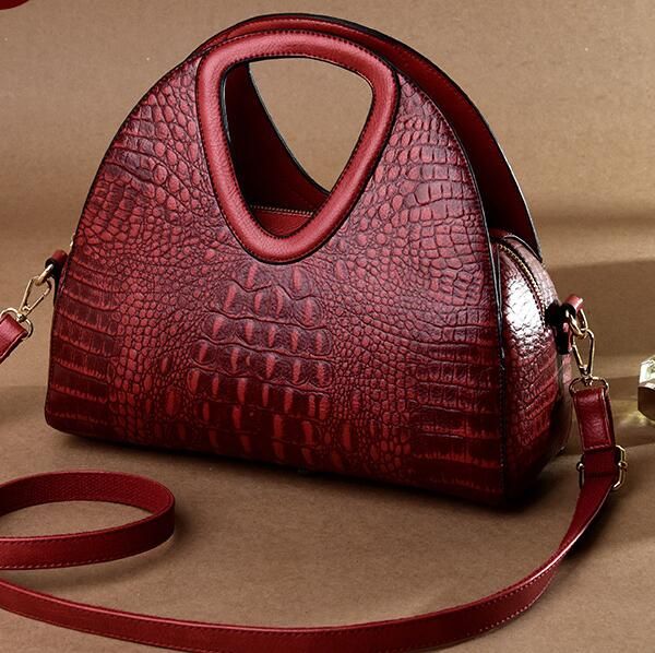 

2019 luxury classic fashion european and american crocodile handbags mother bag shoulder bag handbag