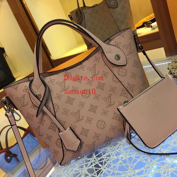 

2019 cla ic elegant handbag me enger per onality metal decoration leather handbag tote pur e houlder bag cro body hopping bag n37