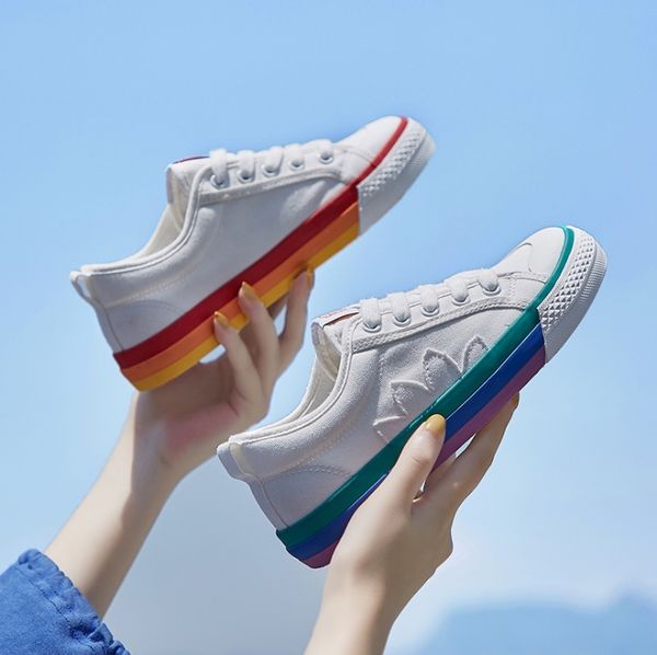 

2019 new fa hion canva women color matching korean tide hoe women white hoe joker ca ual hoe women