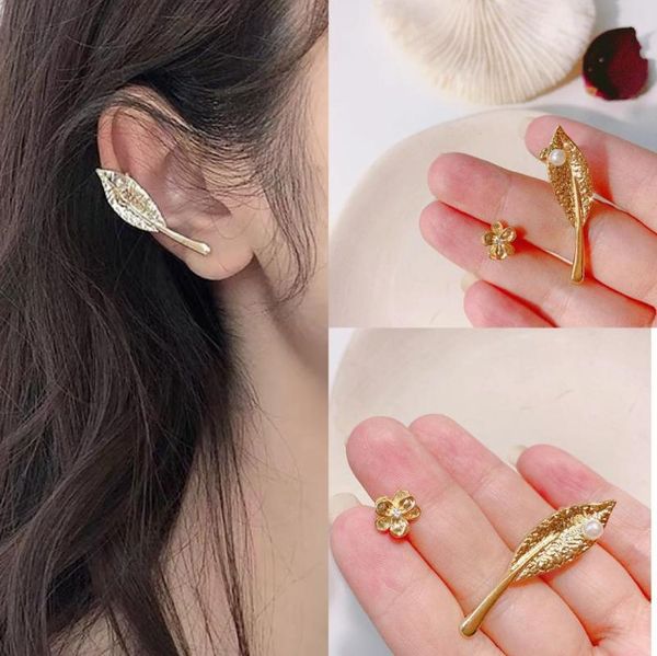 

huanzhi 2019 new simple lovely golden flowers leaves pearl asymmetry stud earring jewelry for women girls party gift, Golden;silver