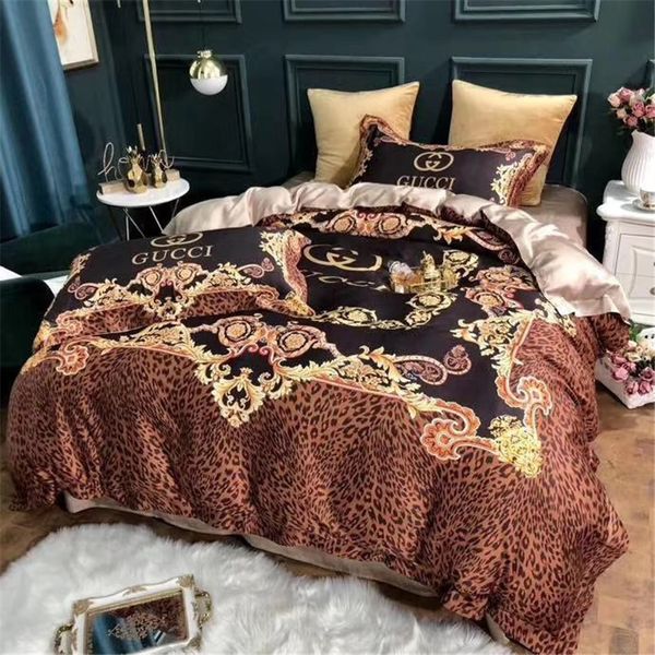 Noble Series Letter Print Bedding Suit Europe And America New
