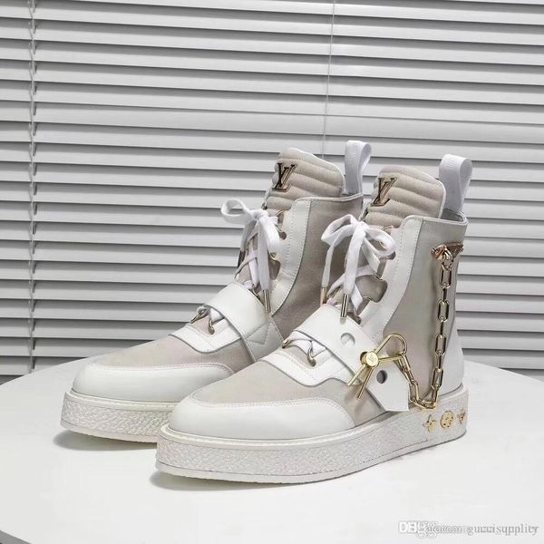 

new arrival luxury mens creeper ankle boot with golden chain pin womens leather martin boots monogram booties sneaker boot designer shoes, Black;brown