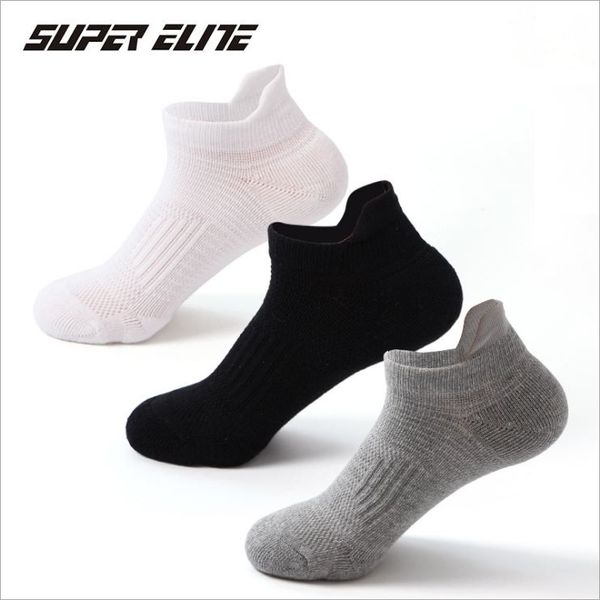 Kurze Sportsocken Neue Marke Herren kreative Baumwollsocken Herren Designer Bequeme Kleidersocke Wandern Tennis Großhandel