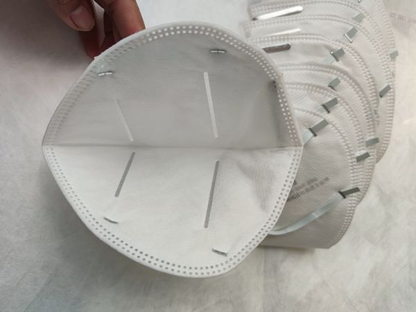 

быстрая доставка kn95 маска pm2. 5 пыль эффективно защитная пылезащитная маска для лица kn95 маска защитная маска 4-слойная безопасность 95%