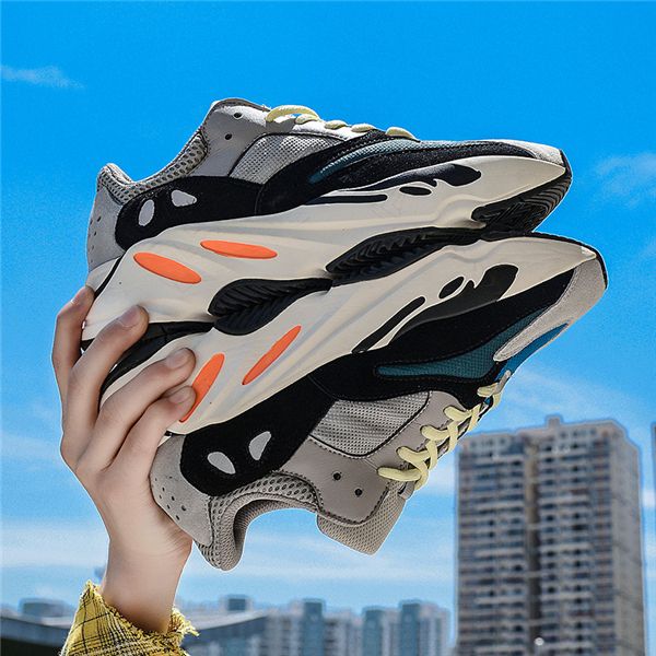 

wholesale kanye west 700 wave runner running shoes for mens womens 700s v2 static sports sneakers mauve solid grey luxury designer shoes