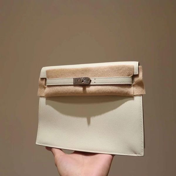 

wholesale cream kelly bag with togo skin,have different size,many other designed purse,wallet with fast delivery