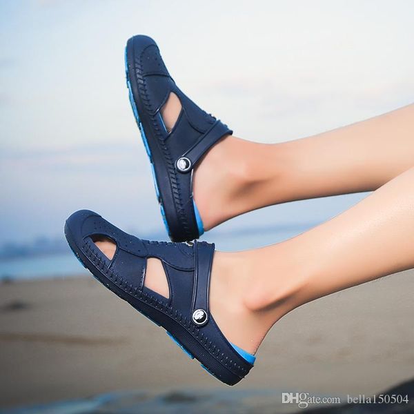 

dudeli new arrival men summer sandals beach slipper breathable water sandals male gardening shoe hollow out beach slippers, Black