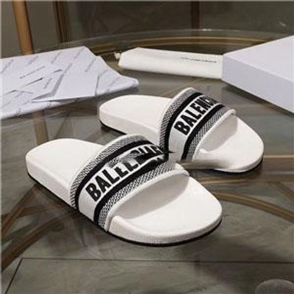 

2020 new delivery men women sandals designer shoes luxury slide summer fashion wide flat slippery sandals, Black;red