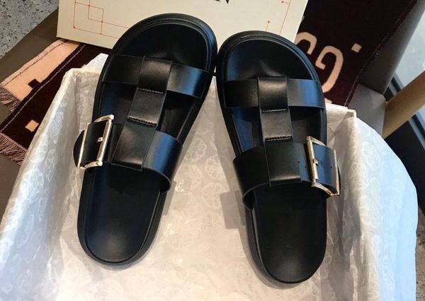 

Hot sale New Arrival Summer Women's Fashion Flip Flops Casual Shoes Soft Non-Slip Thick Soled Beach Slippers