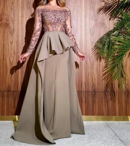

dresses fashion small round neck long sleeve lace applique adornment the waist with pleated chiffon fabric, Black;pink