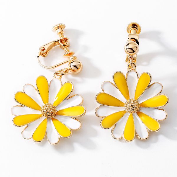 

new korean style yellow flower design screw clip on earrings for girls party jewelry fashion non pierced earings gift, Silver