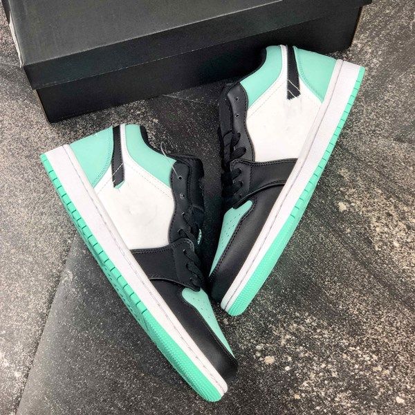 

jumpman 1 low laser blue ck3022-004 black black laser blue white size 36-47 fashion trainers new designer sneakers designer shoes, White;red