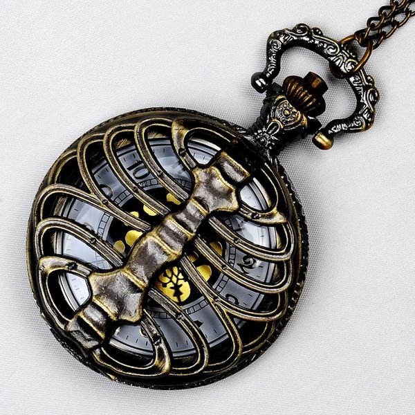 

2018 retro classical quartz pocket watch steampunk necklace quartz watch men women pendant necklace chain gift, Slivery;golden