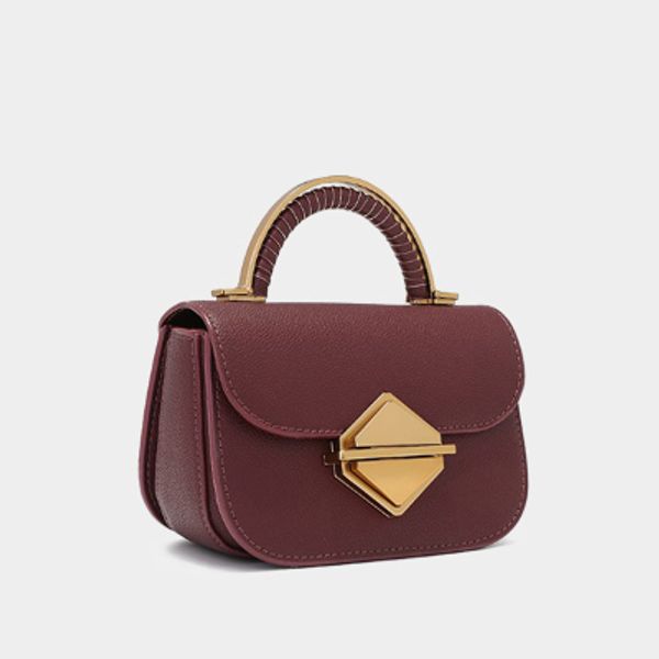 

women's bag 2020 new metal lock messenger bag carrying diamond shaped duck beak