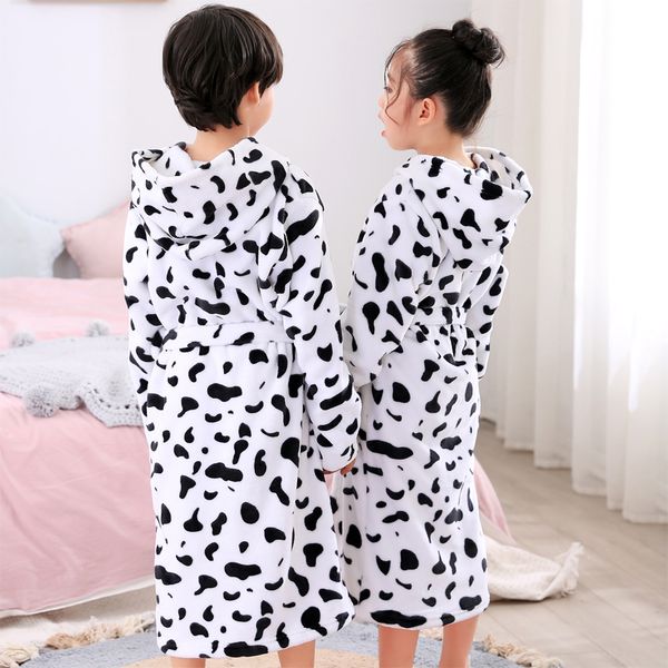 

new children girls robes winter lengthen flannel bath robe for kids hooded cow dressing gown girl boys sleepwear pajamas clothes, Blue;red