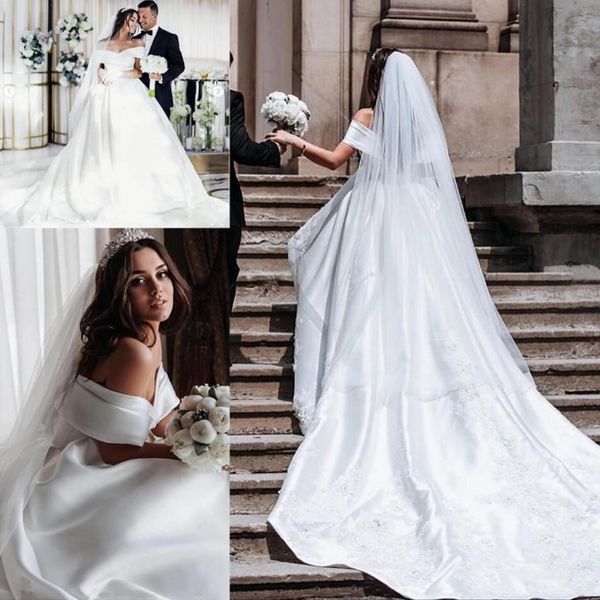 

2019 elegant spring beach wedding dresses off the shoulder appliques draped satin bridal gowns count train country wedding dress, White