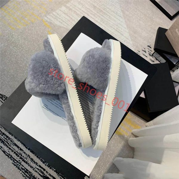 

2020 xshfbc shoes luxury women men slippers furry slippers superstar new arrival women casual winter shoes men shoes plus hair, Black;red