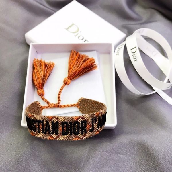 

Women 039 jewelry 2019 fa hion cla ic and elegant multicolor letter knit hand trap braceletin