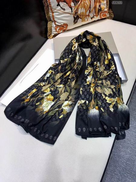 

2019 new winter luxury black yellow crossbones long scarf women's large scarfs with box and dastbag, Blue;gray