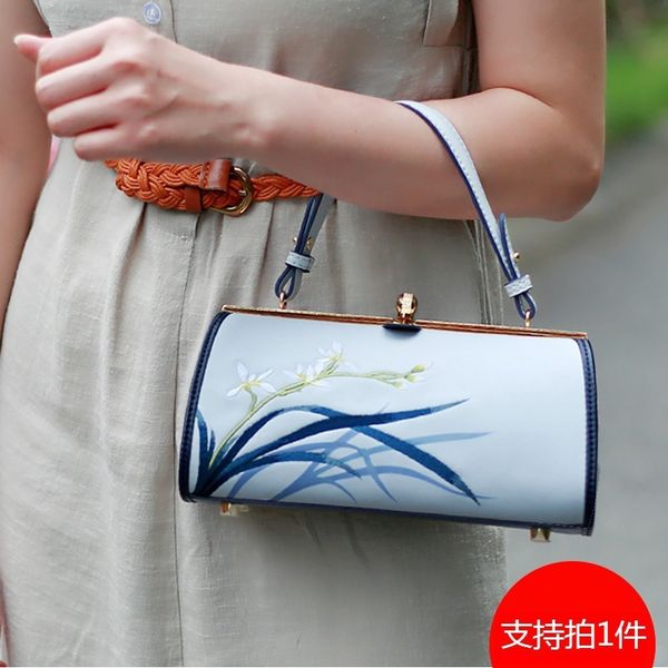 

средний гофэн женский мешок 2019 вышивка ручной мешок женская атмосфера матч чонсам скинул небольшой