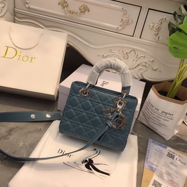

Women 039 ingle houlder bag alway maintain a high grade de ign route acce orie retro rivet are really big card