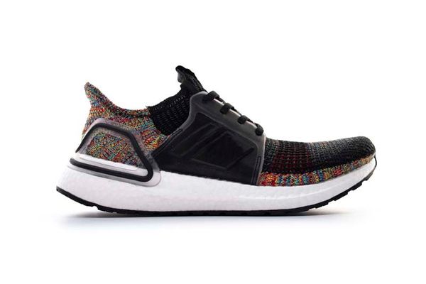 

box) a+++ multicolor black rainbow ub ultra 5.0 running shoes men women sports shoes primeknit sneaker
