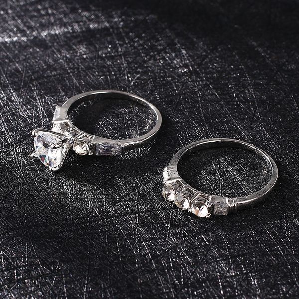 

2pcs fashion elegant silver color engagement wedding ring zircon crystal rhinestone rings sets for women men jewelry gift