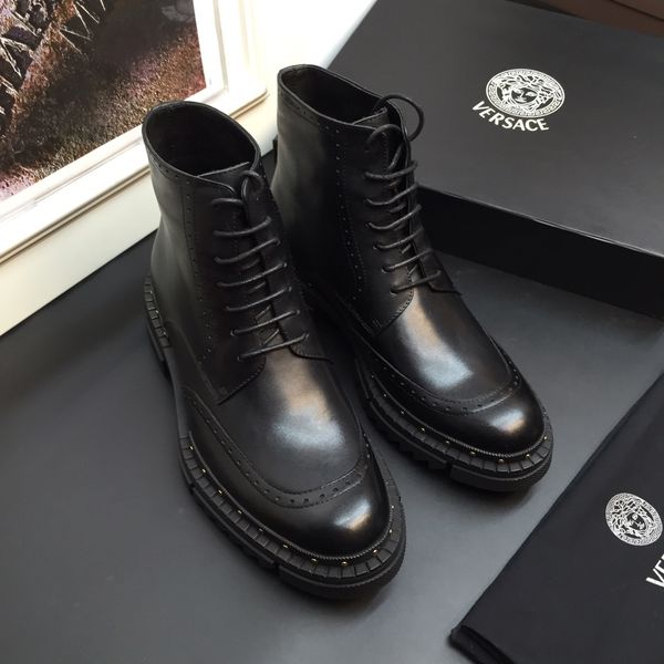 

2020 new high-quality luxury fashion classic men's casual shoes classic casual shoes leather high-men's casual boots