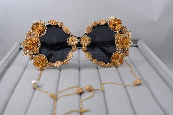 

luxury- baroque women sun glasses metal flower big round sunglasses vintage retro black full frame mirrored sunglass summer beach gift, White;black