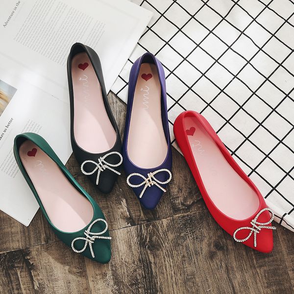 

designer women sweet pointed toe flats crystal bowtied metal jelly sandals summer beach waterproof pvc plastic rain shoes 36-41, Black