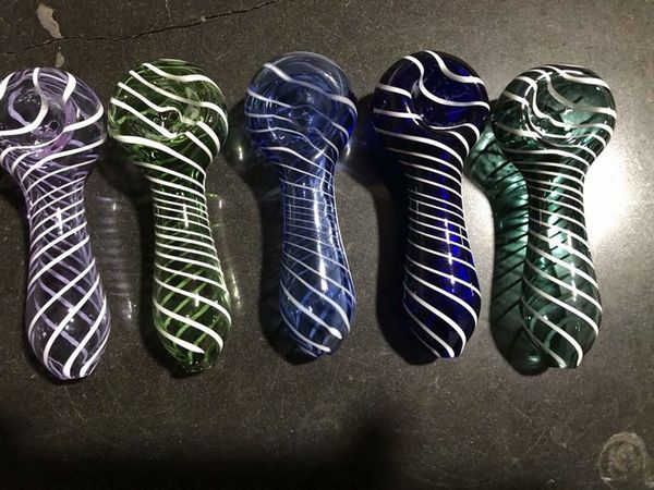 Os mais recentes Tubo de fumar colorido pirex de vidro Bong portátil Handpipe Handmade inovadora concepção do tubo de alta qualidade Easy Clean Hot bolo DHL grátis