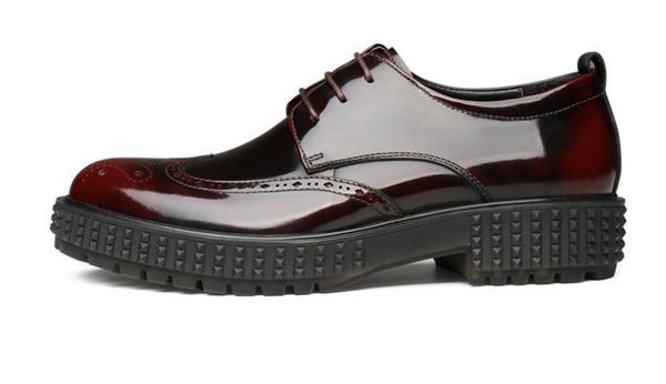 

new pointed toe brogue men's shoes lace up high-increase patent leather wedding shoes formal dress, Black