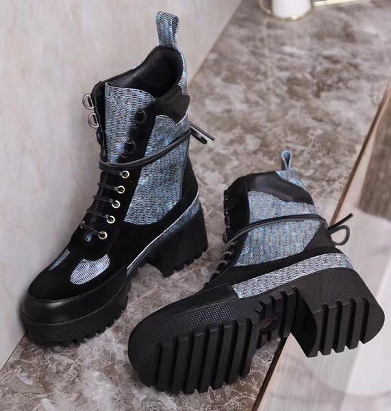 

luxury design world tour desert boot designer women boots platform boot spaceship ankle boots flamingos medal martin boots heavy duty soles, Black