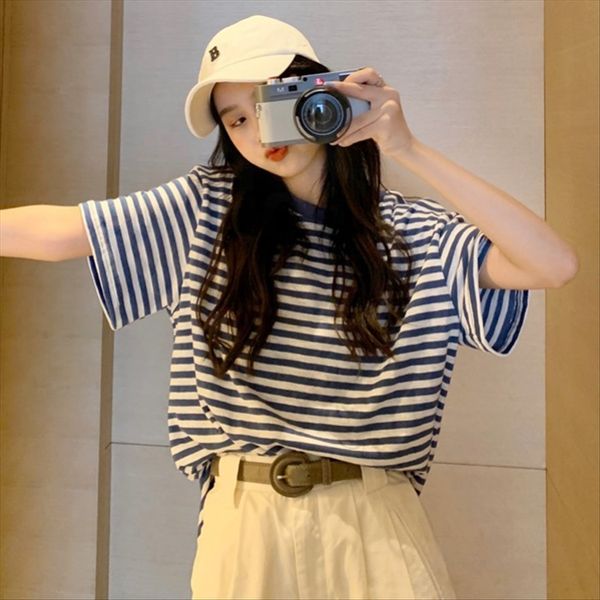 

2020 striped contrast color all-match loose round collar midi short-sleeved t-shirt women's fashion 2020 striped contrast color all-mat, White