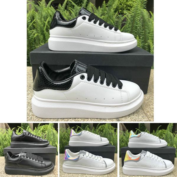 

2019 fashion luxury mens designer shoes 3m reflective triple white black snakeskin platform women men casual shoes flat designer sneakers