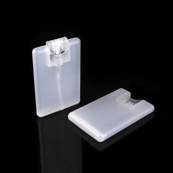Mini fosco preto branco bolso vazio pulverizador de perfume 20ml cartão de crédito spray frasco de plástico seu logotipo