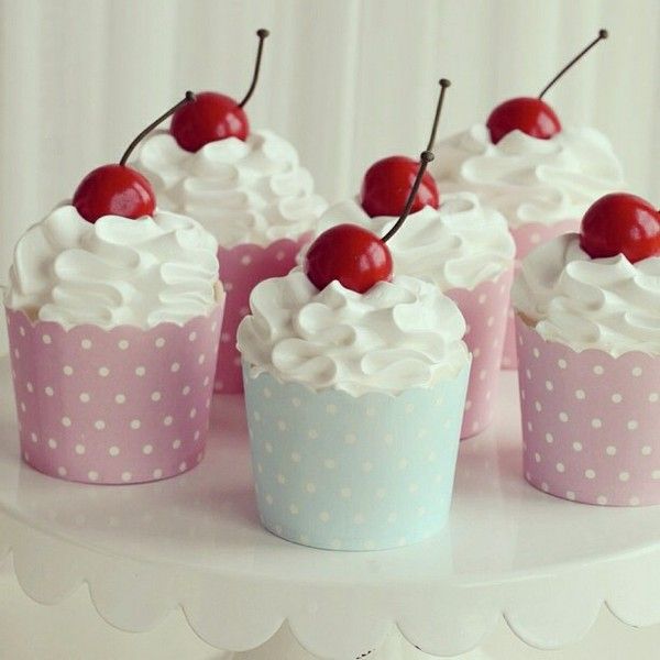 

cupcake wrappers blue&pink white dots bulk high temperature muffin baking cups greaseproof paper cupcake liner