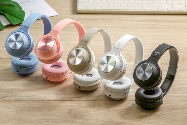 

fashion metal headset 3.5 wire, big headphones, heavy bass headphones, mark headphones, headphones