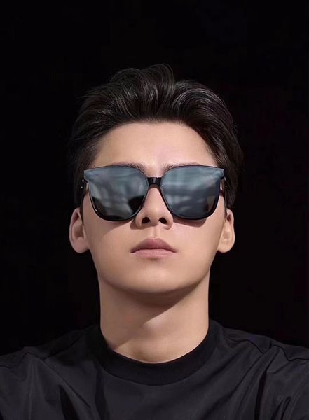 

2019gm новая заклепка tr90 вибрирующие сети красные солнцезащитные очки li yifeng совместное имя мужские поляризованные солнцезащитные очки