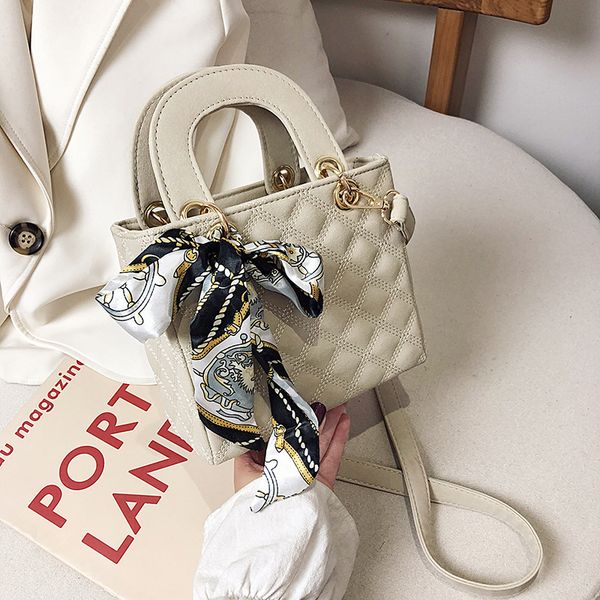 

2020 корейский темперамент сумка небольшой аромат простой плече сумка новая сумка ромба шелковый шарф большой емкости