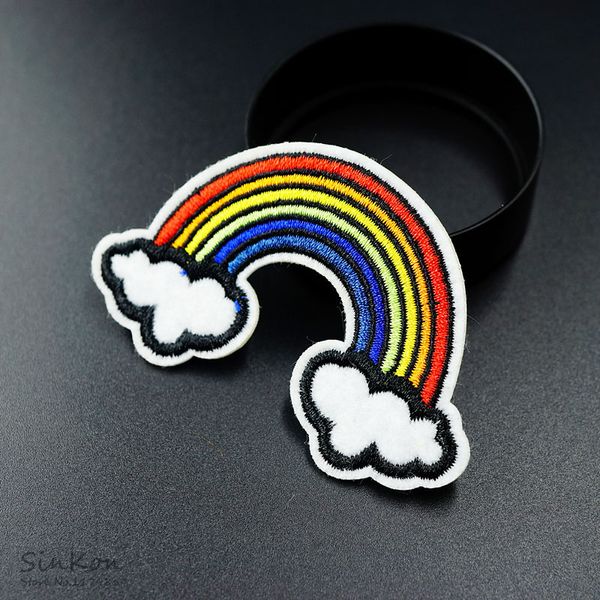 Arcobaleno Distintivi di cartoni animati fai-da-te Ricamo Patch Applique Stiratura Abbigliamento Forniture per cucire Decorative