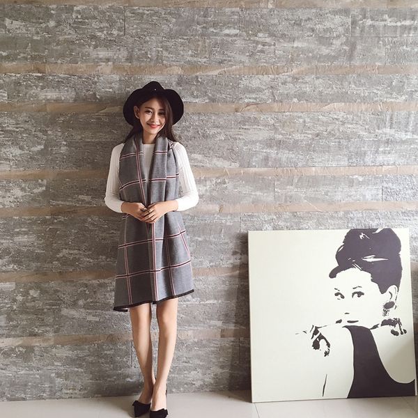 

2019 new autumn and winter in europe and america long section of the british plaid scarves ms. wild warm shawl dual wholesale, Blue;gray