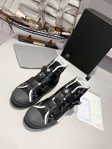 

Top Quality Men Women Leather Casual Shoes Lace Up Comfort Pretty shoes Trainers Daily Lifestyle Skateboarding Shoes 35-45, 01