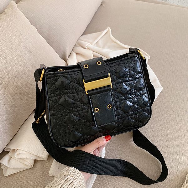 

wild lingge embroidery line decoration small square bag textured leather shoulder bag wide shoulder strap crossbody 2019