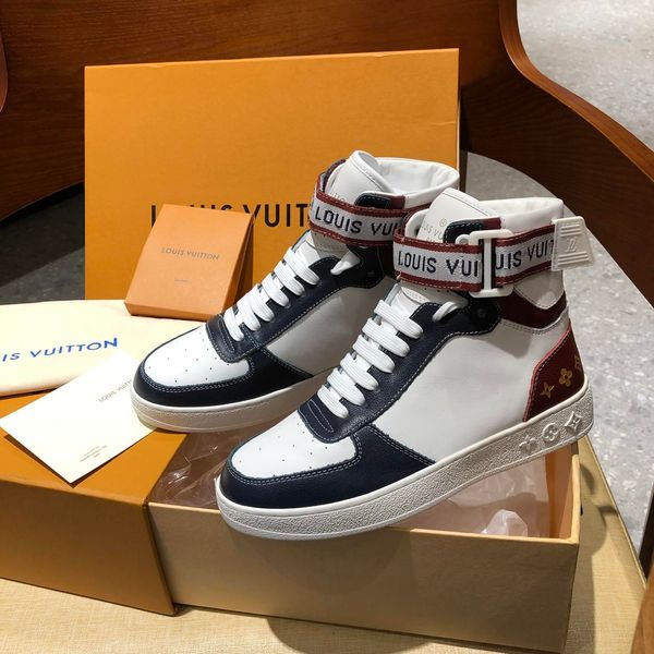 

Snowboards e botas de esqui cn_e