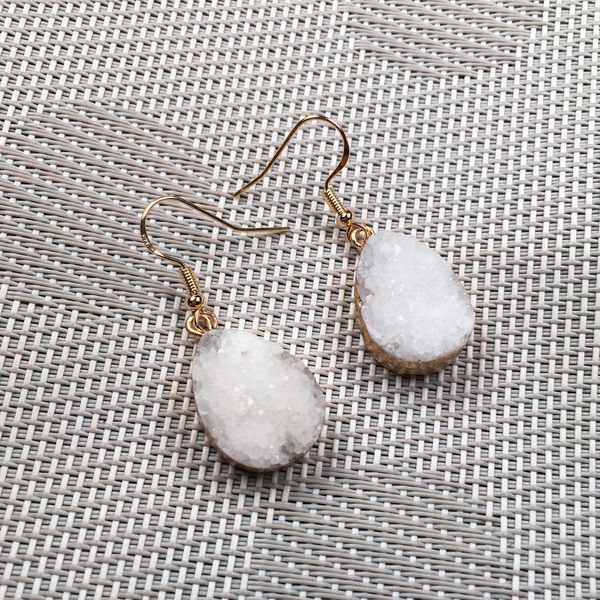 

2019 new natural stone earrings stud jewelry handmade fashion irregular shape white crystal cluster stone earring women, Silver