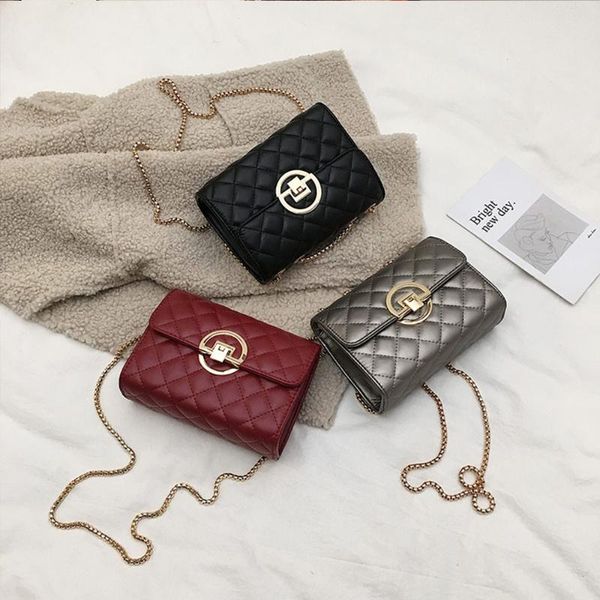

ins super fire ladies small bag female 2020 new korean version of the tide messenger small bag chic on the new lingge chain