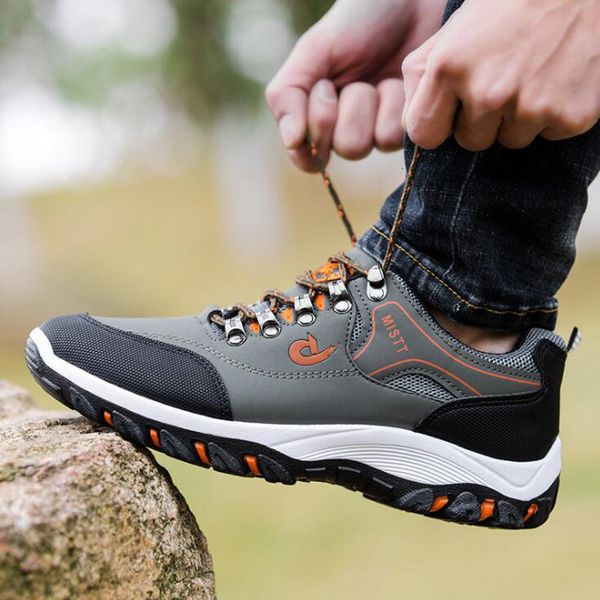 

2020 new men running shoes dark green fashion men trainer breathable triple black light tan outdoor sport sneaker size 40-44