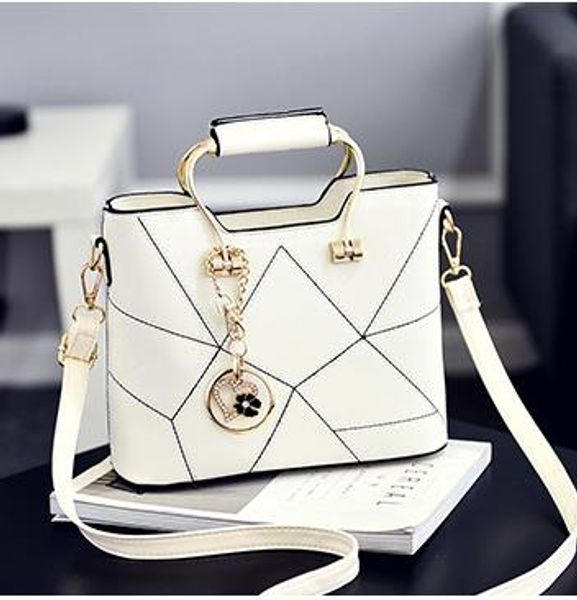 

designer female bag 2020 new fashion female stereotypes sweet fashion female bag slung shoulder bag in stock