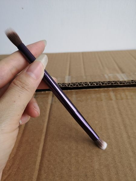 

brand vice2 cosmetic double ended single eye brush synthetic hair metal handle eye shadow & contour shading makeup brushes ing